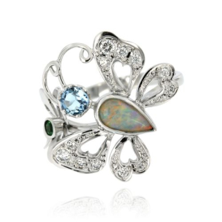 Diamantový prsten ve tvaru motýla se vzácnými kameny