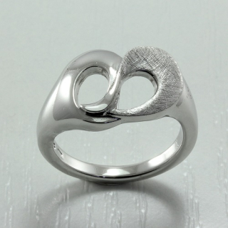 Dámský stříbrný prsten ve tvaru srdce 3141329
